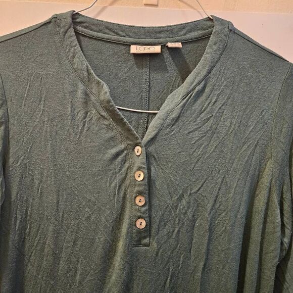 logo by lori goldstein Small V neck green Henley top high low hem pleated pocket - Picture 4 of 11
